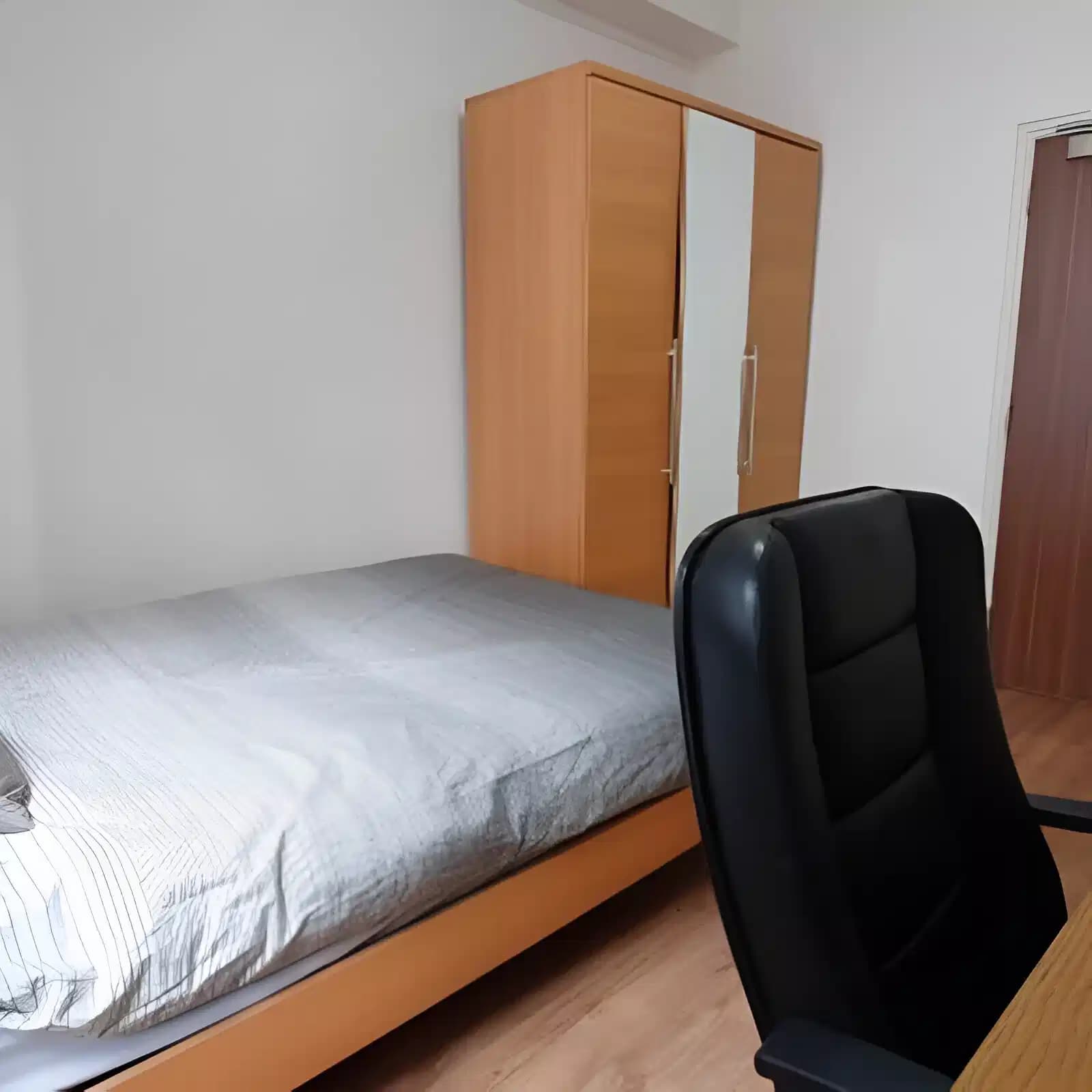 Standard Plus 3 And 4 Bedroom Apartment - Image 6