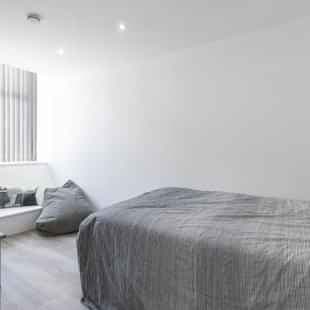 Deluxe Recently Refubished - Image 1