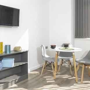 Deluxe Recently Refubished - Image 3