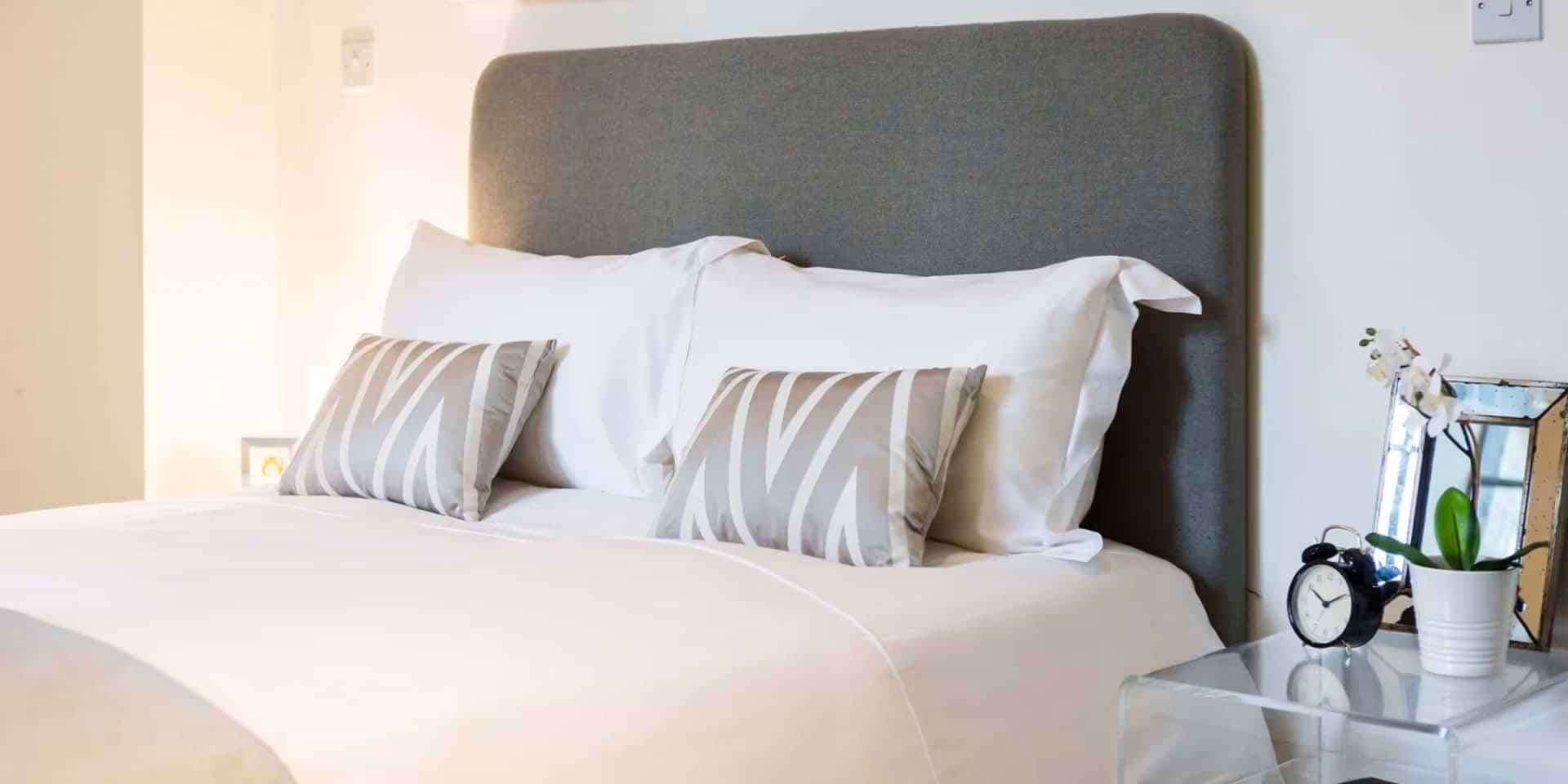 2 Bedroom Apartment Shared Mid Level City View - Image 1