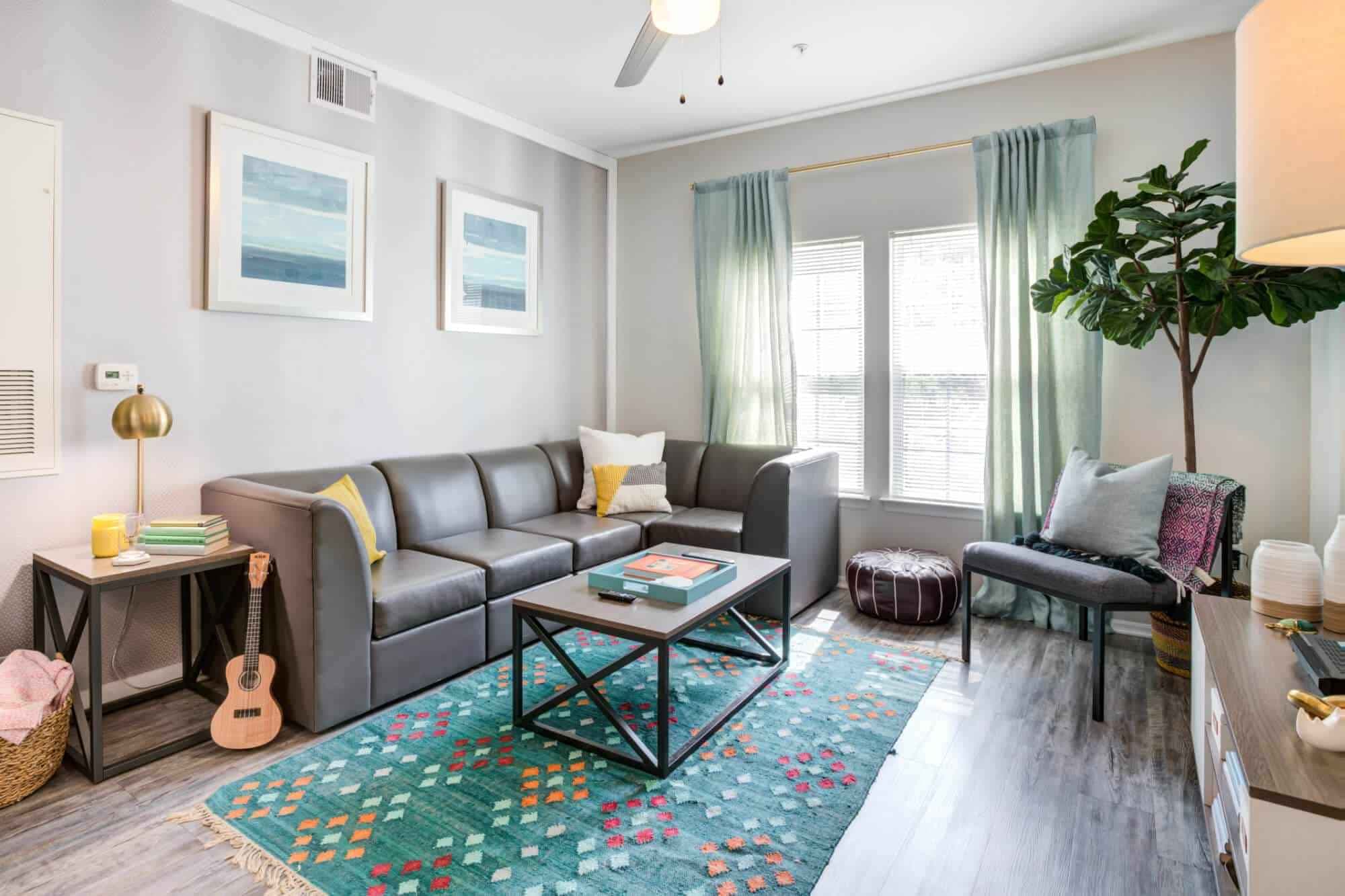 Private Room - Platinum (4 Bed - 4 Bath) - Image 5