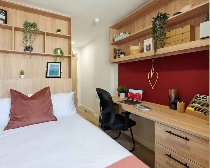 Bronze Ensuite - 6 Bed - Image 1
