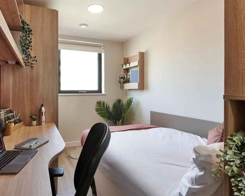 Bronze Ensuite - 6 Bed - Image 2