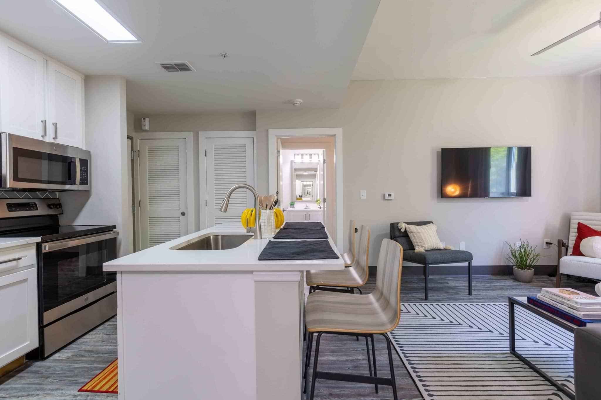 Private Room - Washington Platinum - Image 2