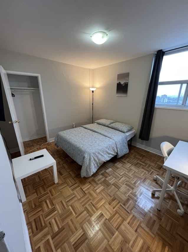 Deluxe Room  (4 Bed 1 Bath) - Image 2