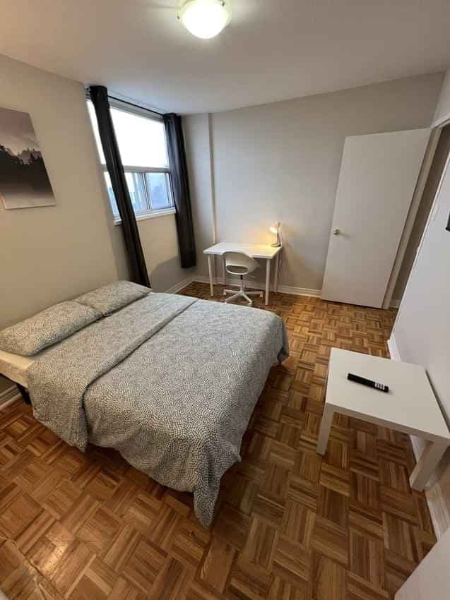 Deluxe Room  (4 Bed 1 Bath) - Image 3