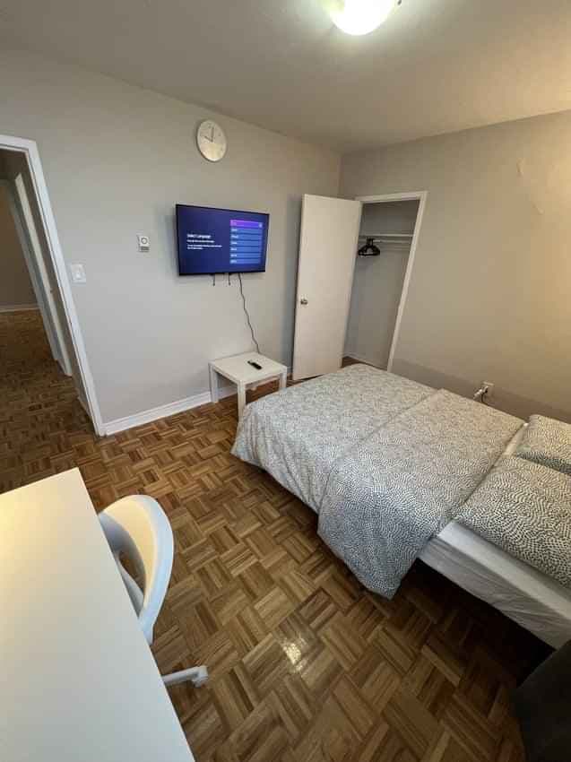 Deluxe Room  (4 Bed 1 Bath) - Image 5