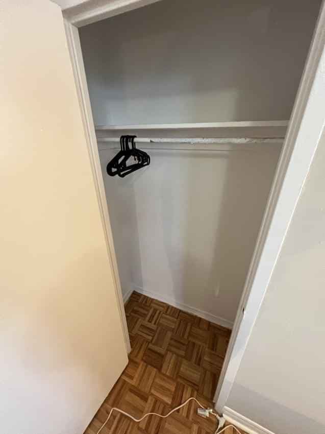 Deluxe Room  (4 Bed 1 Bath) - Image 6