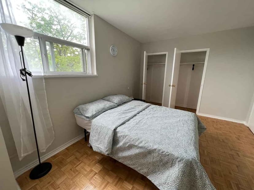 Premium Deluxe  (4 Bed 1 Bath) - Image 1