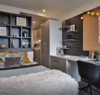 Silver Studio - Image 5