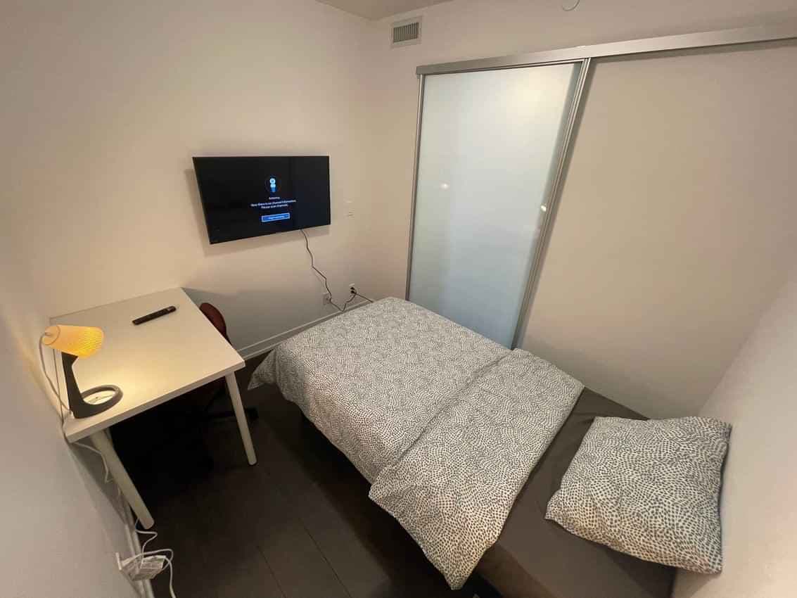 Den Room  (3 Bed 1 Bath) - Image 5