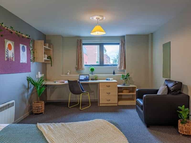 Standard Ensuite - Image 6