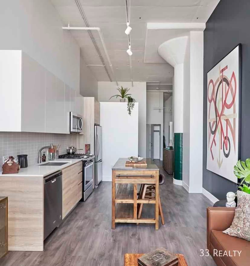 2 Beds 2 Baths - Image 3