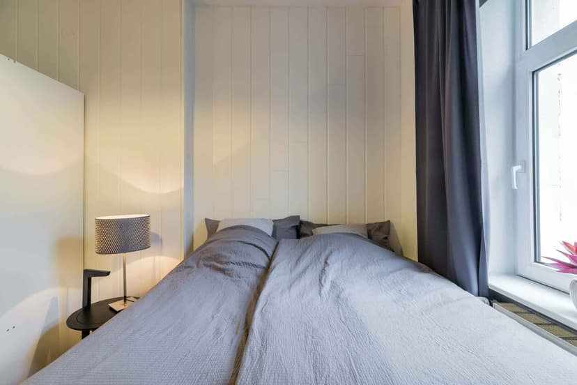 Room 1 - Image 1