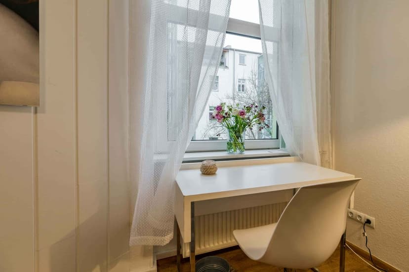 Room 1 - Image 7