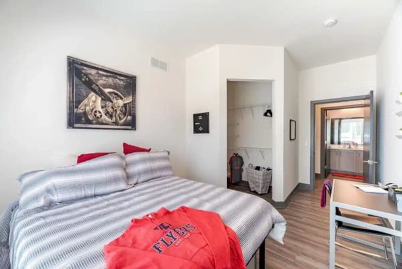 Private Room (3 bed 3 bath) - Image 1
