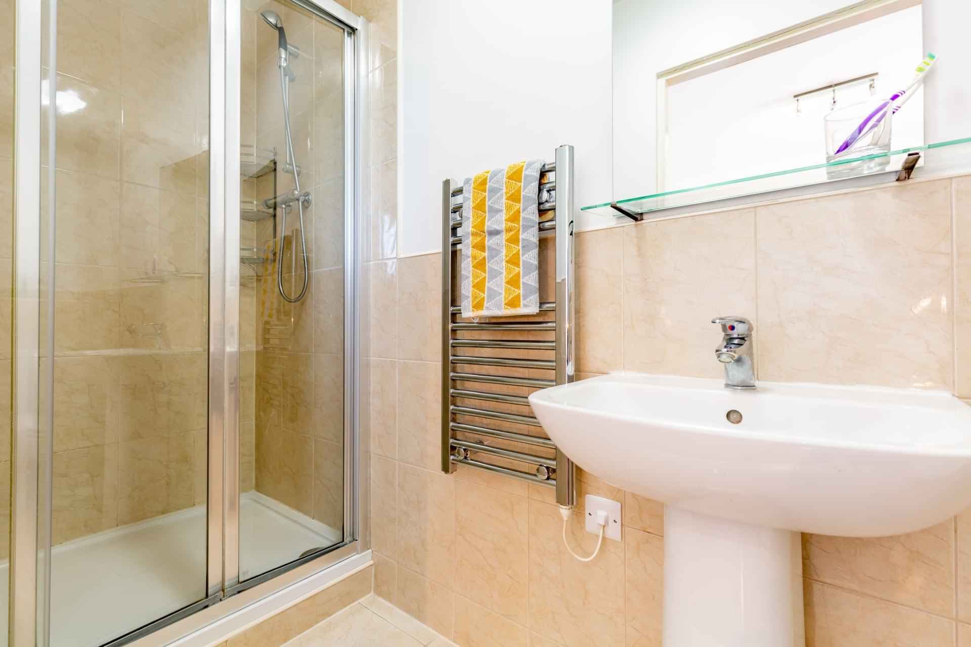 2 Bed Ensuite - Image 2