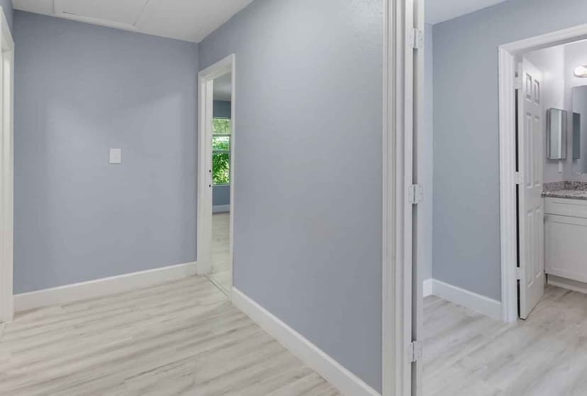 4 Bed 4 Bath - Image 38