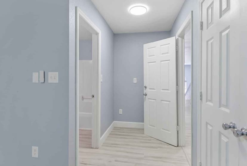 4 Bed 4 Bath - Image 47
