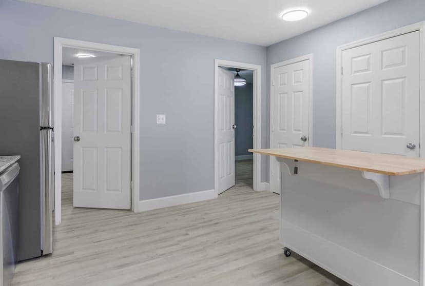 4 Bed 4 Bath - Image 49