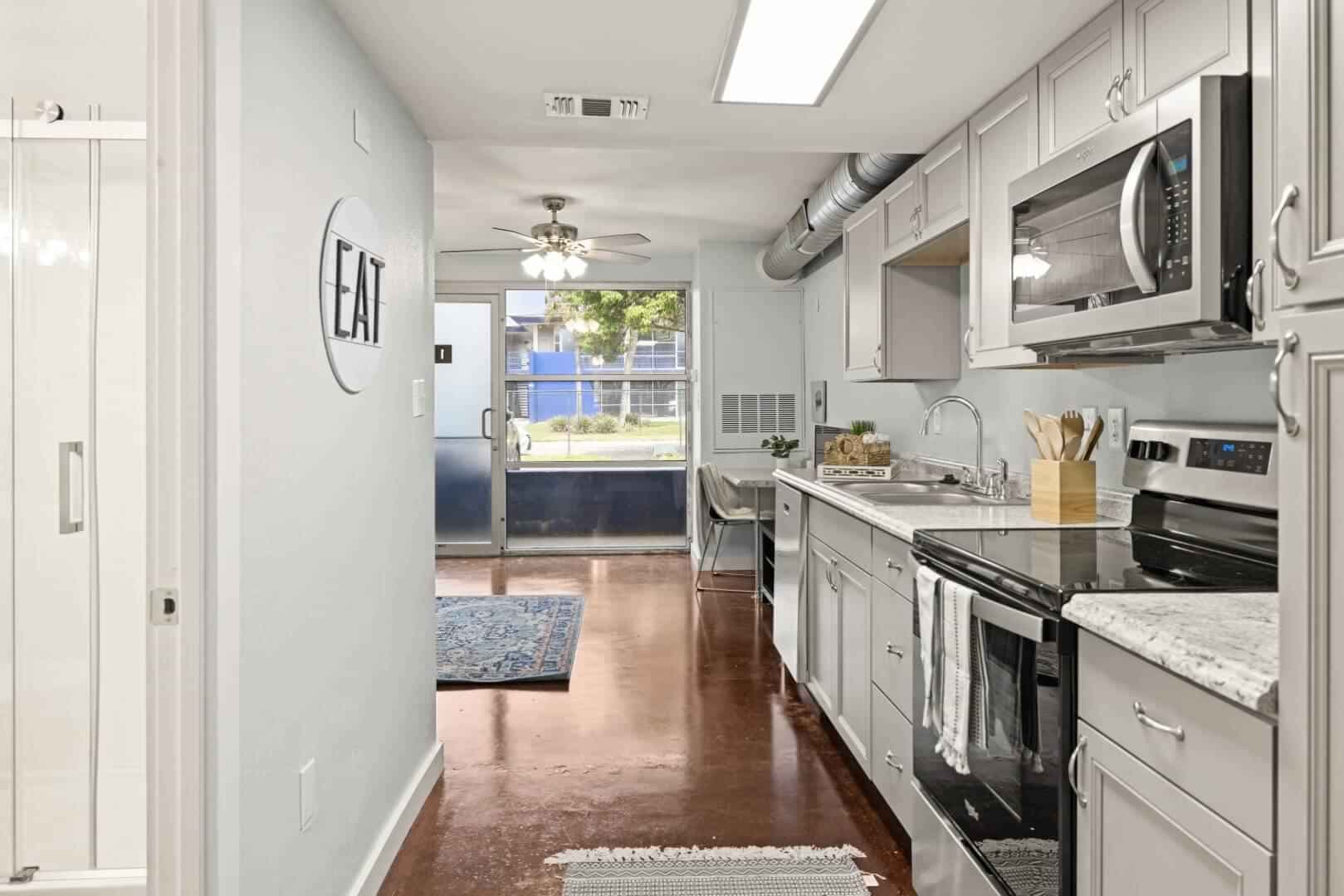 1 Bedroom Cityside - Image 9