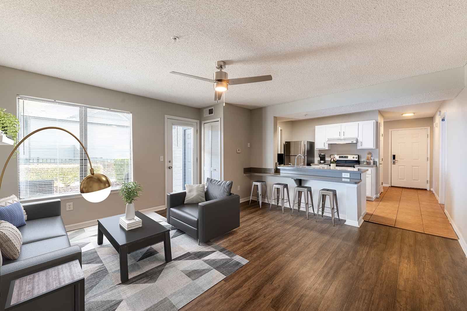 2 Bedroom 2 Bathroom - Image 3