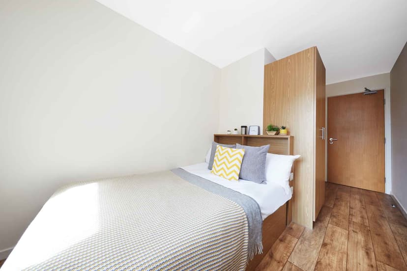 Bronze Ensuite - Image 3