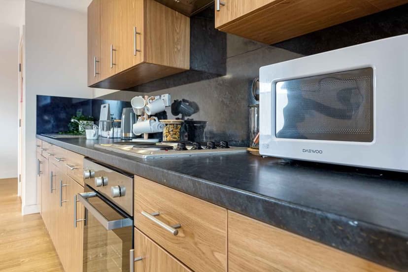 Bronze Ensuite - Image 10