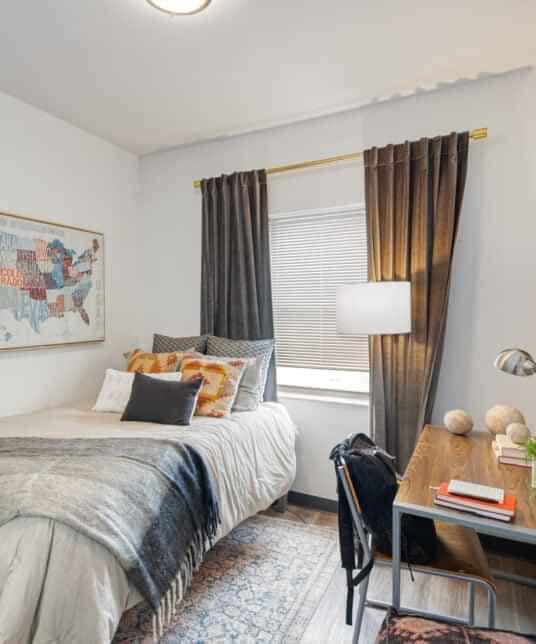 4 Bed 2 Bath - Image 1