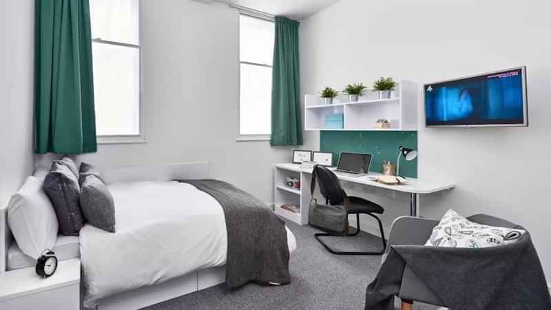 Premium Studio - Image 1