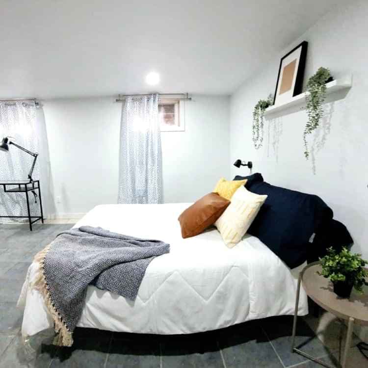 Robin Room( 1 Bed 1 Bath ) - Image 2