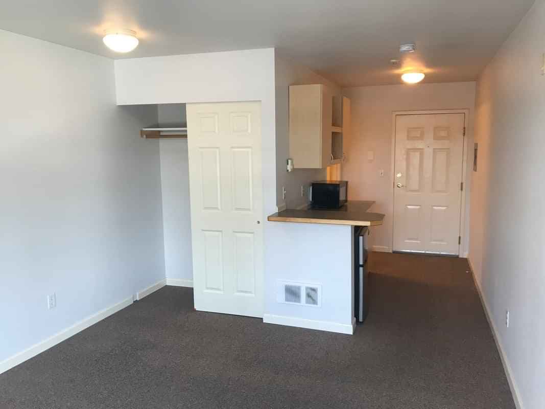 Mini Studio - Image 4