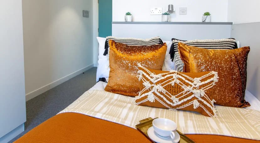 Canalview Ensuite - Image 5