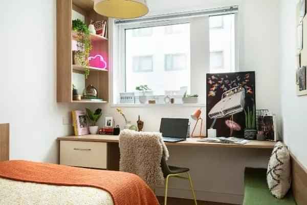 Classic Ensuite - Image 2