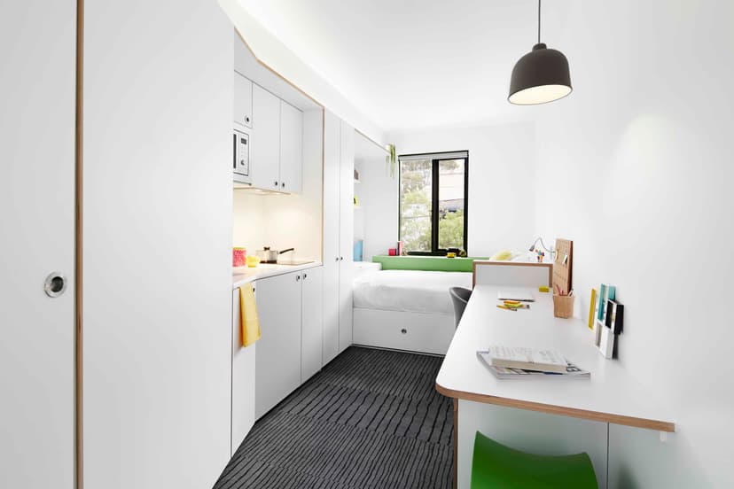 Medium Studio, Double Bed - Image 2