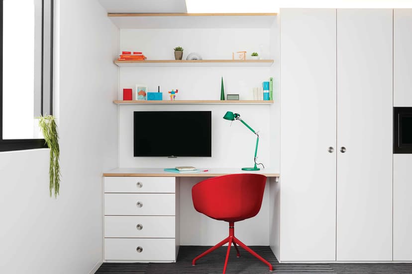 Large Studio, Double Bed - Image 3