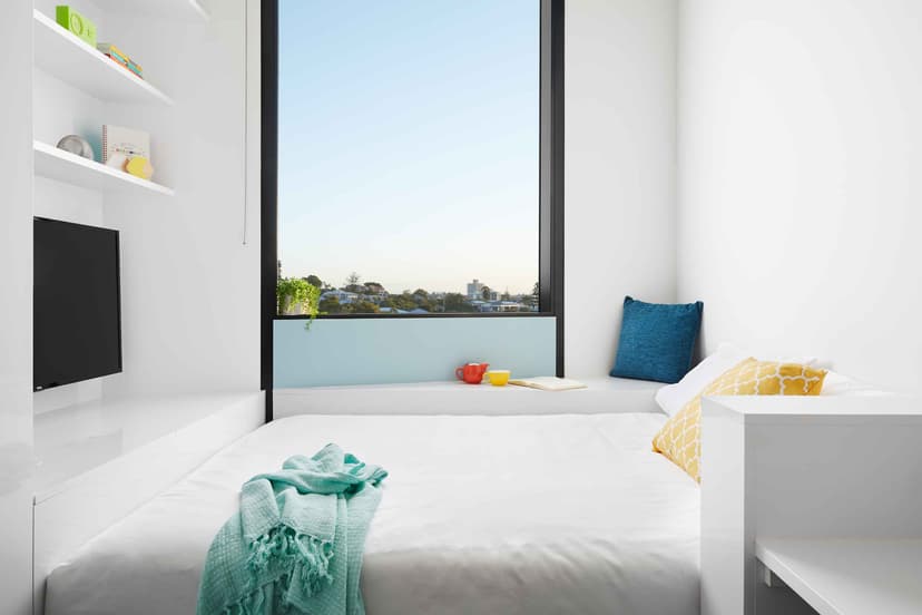 Studio, Double Bed - Image 1