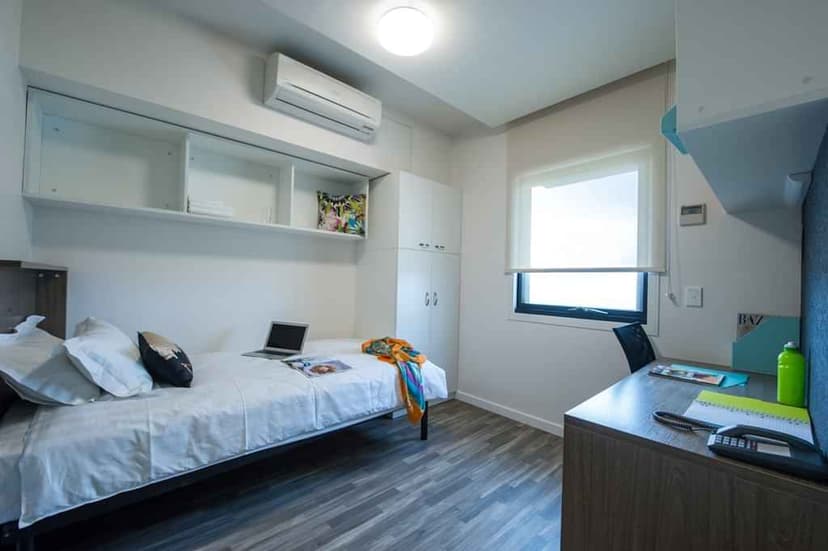 4 Bedroom Apartment with Balcony-External (With View) - Image 1