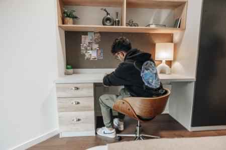 Gold En Suite - Image 9