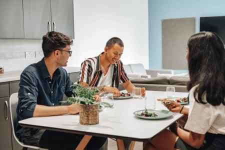 Gold En Suite - Image 2