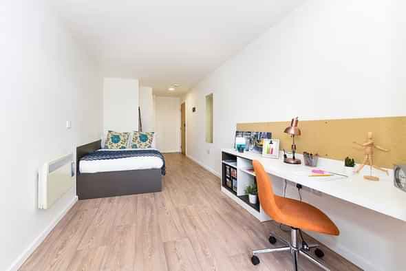 Ensuite Silver - Image 1