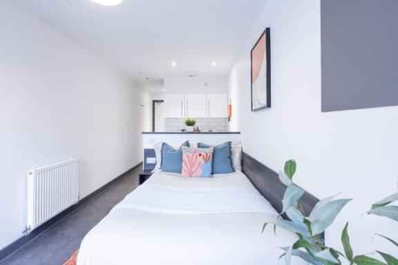Premium Studio - Image 1