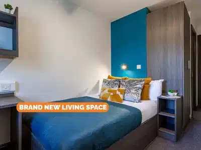 Platinum Ensuite - Image 1