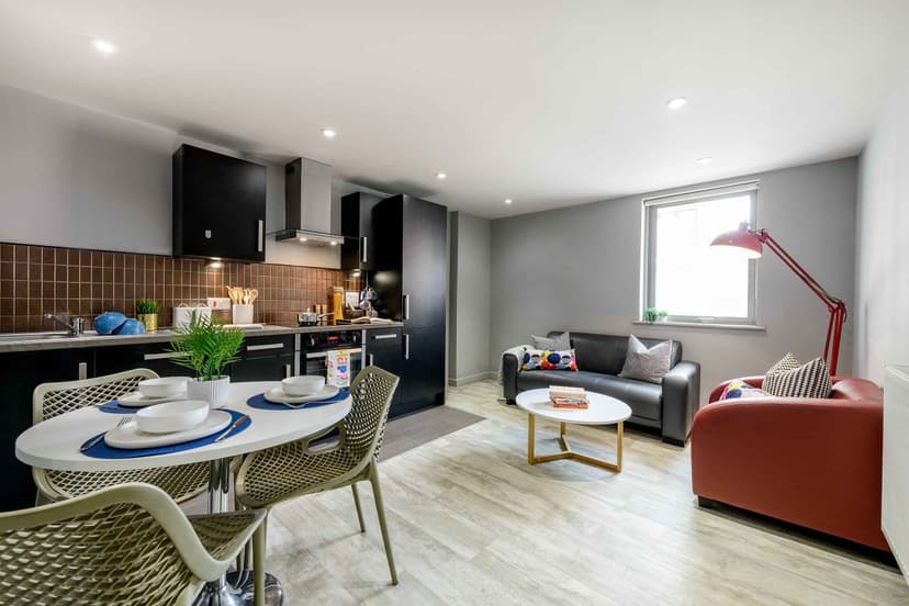 Classic 3 Bed - Image 2