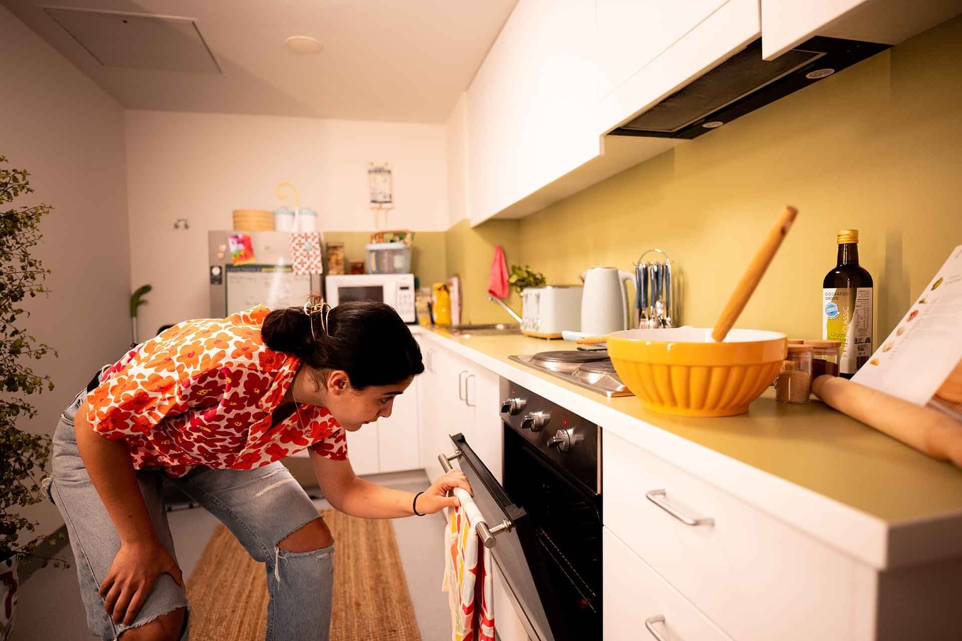 Large Studio, Double Bed - Image 5