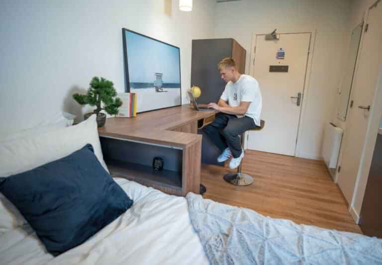 Premium Studio - Image 2