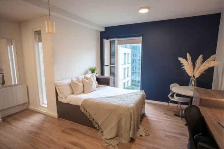 Luxury Studio - Image 1