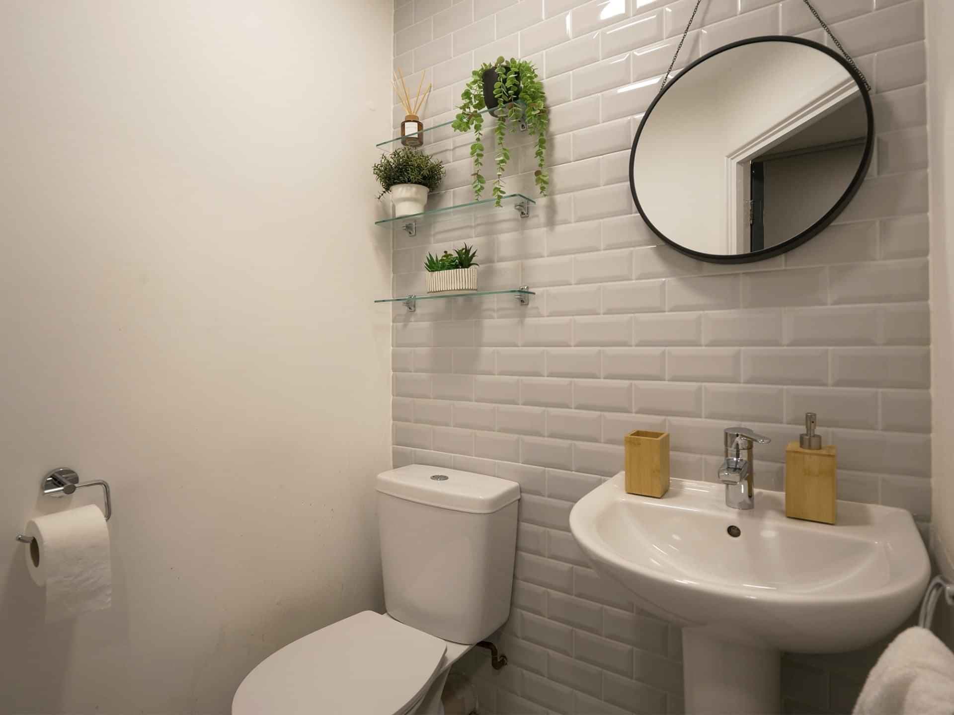 Classic 3 Bed Apartment  - Image 4