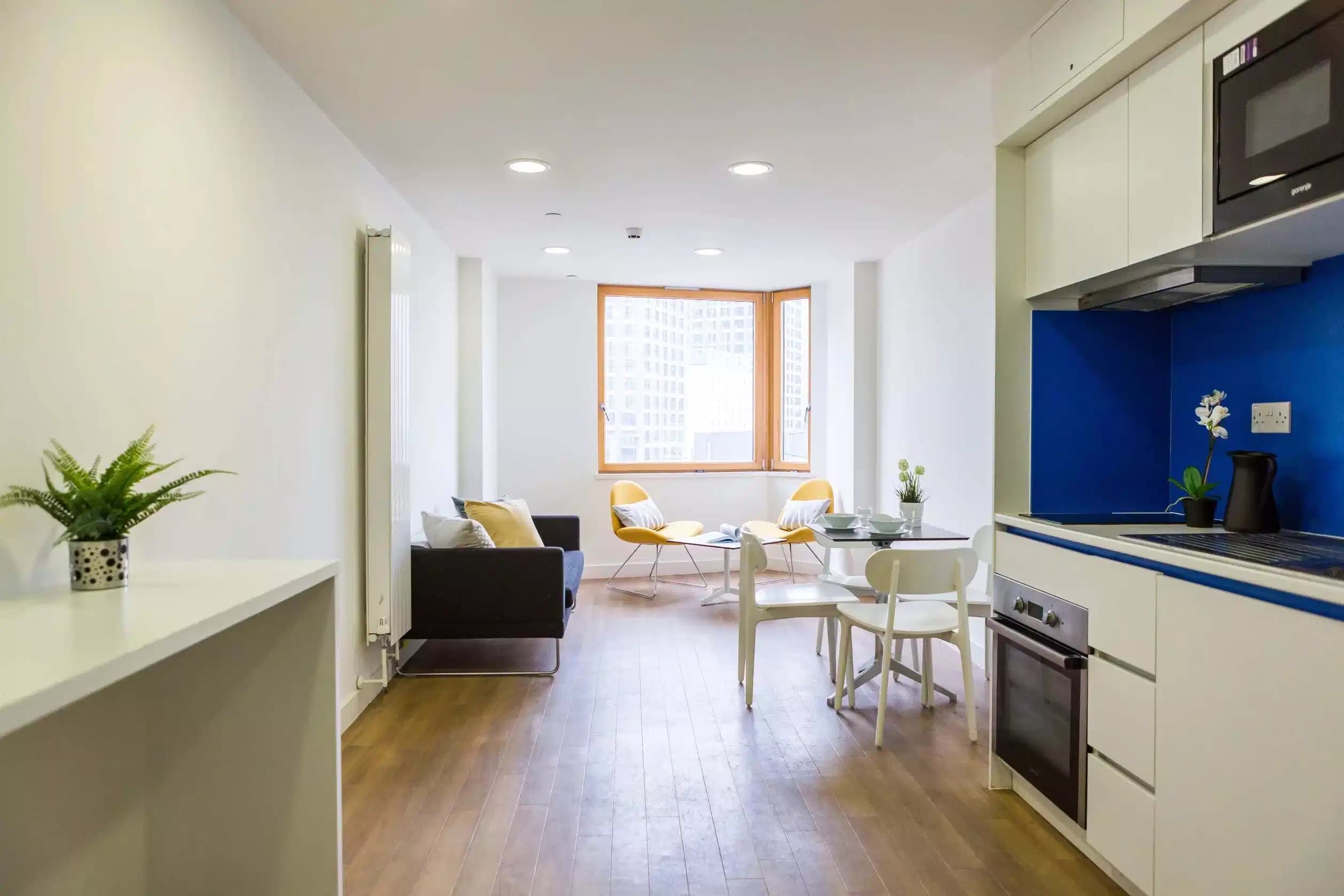 Bronze Twin Ensuite Mid Level Street View - Image 1