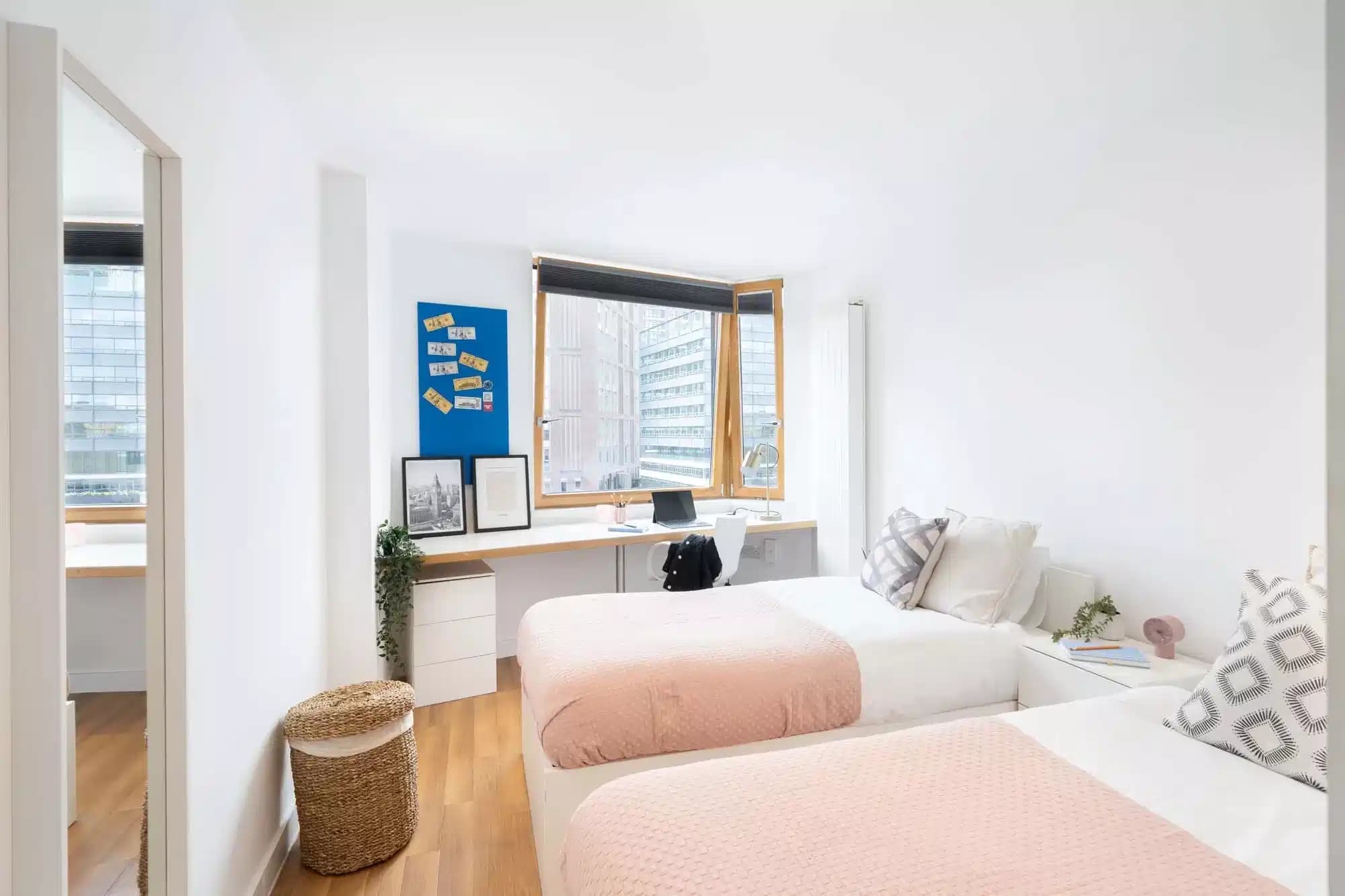 Bronze Twin Ensuite Mid Level Street View - Image 5